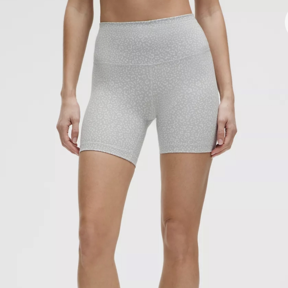 Lululemon Wunder Train High Rise Short 6" - Picture 4 of 5